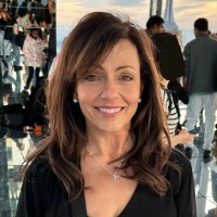 Lisa A Breen