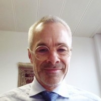Simon Walker