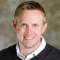 Dan Moline, Pe