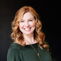 Justina Georgesen Ncidq, Industry Iida