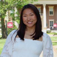 Julianne Holmes
