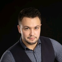 Viktor C.