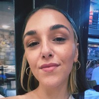 Nehir Özer