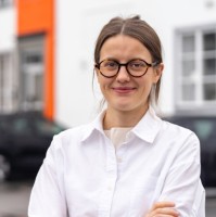 Linnéa B Creaser