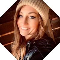 Vivian G.