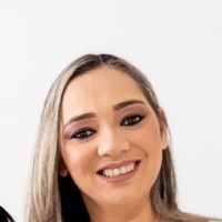Thaís Valente Koritar