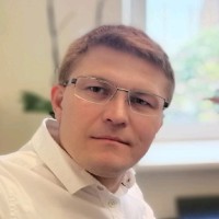 Роман Олійник