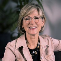 Suzanne Thoren Waller