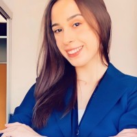 Beatriz Caroline