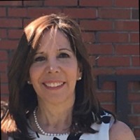 Lina R. Varela