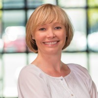 Lisa Gardner, Aia