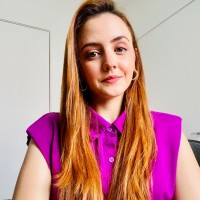 Caroline Bueno Gasques Andrade