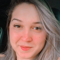 Larissa França