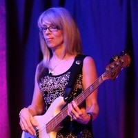 Lynne Davis