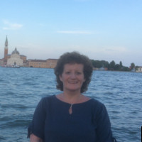 Lesley Howard