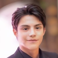 Zander Bush