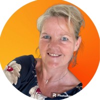 Monique Van Der Zanden