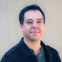 Carlos Flores