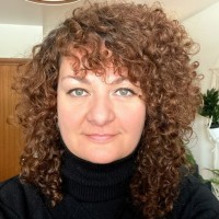 Stacie E.