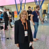 Linda D.