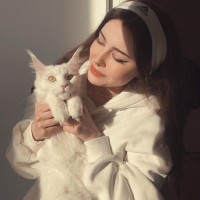 Daisy Love