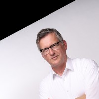 Dr. Markus Sauer