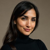 Nilufar Holder