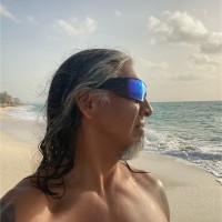 Robert J Romero