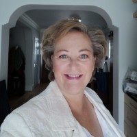 Suzanne Burton ADipCBM, MISAP