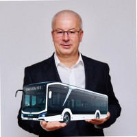 Uwe Schmid