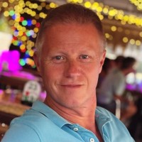 Simon Chester