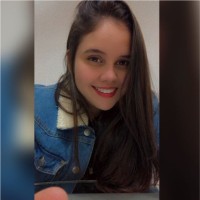 Flávia Bueno