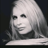 Jayne Lee
