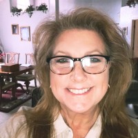 Linda Houghton