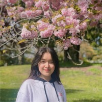 Lindsie Linh Lê