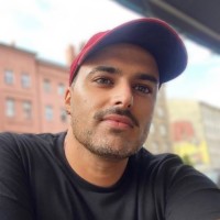 Yonatan J Hernández