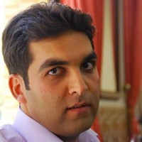 Reza Esfandiari
