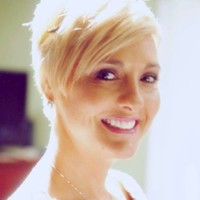 Leslie Glass