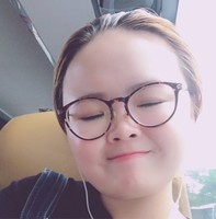 周倩文