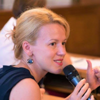 Laura Molnar