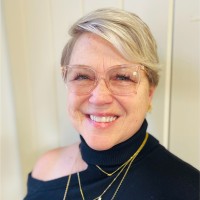 Deanna Mills