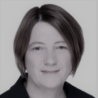 Dr. Julia Pfeil