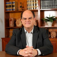 Luis Enrique Solares Larrave