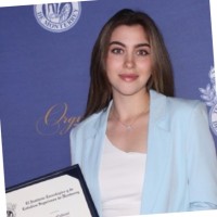 Angela Cantú