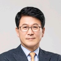 Yong-Ki Lee