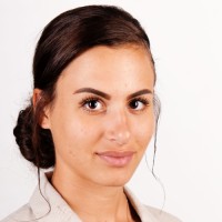 Bianca Jiglau, Mba