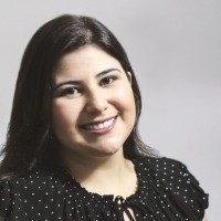 Juliana Canova Devides