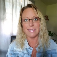 Julie Jentz, Rhia