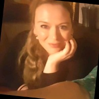 Nikie Van Gelder