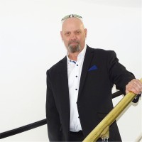 Gary Low